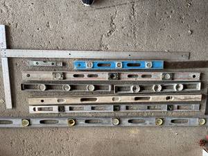 lot 39 image: Levels & T-Square