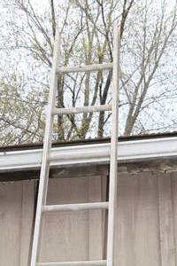 lot 180 image: 12-Foot Aluminum Ladder