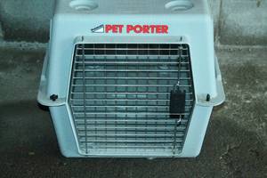 lot 183 image: Pet Carrier