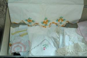 lot 171 image: Travel Trunk & Table Linens