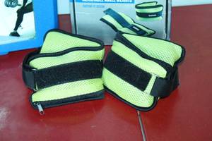 lot 111 image: Barbell Set & Ankle Weights