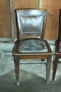 lot 176 image: Arts & Crafts Oak Chairs
