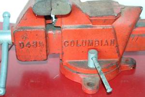 lot 177 image: Columbian Shop Vise