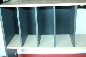 lot 184 image: Desktop Hutch