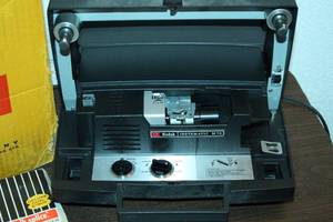 lot 188 image: Kodak Instamatic M70 Film Projector