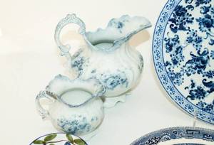lot 105 image: Blue & White China