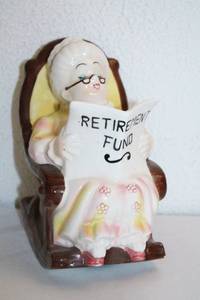 lot 5 image: Lefton Figurine Trio