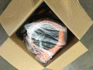 lot 47 image: 600 CFM 3-Speed Portable Blower Fan Air Mover with Daisy Chain, 3 Operating Positions for Water Damage Restoration by RIDGID Customer Returns See Pictures