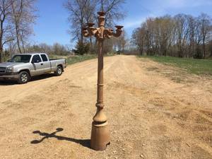 lot 3 image: Vintage Cast Aluminum Outdoor Column Light Fixture