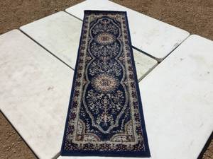 lot 6 image: Contemporary Kashmir Rug 26 x 73 Made in Turkey