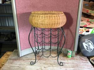 lot 11 image: Iron-Wicker Storage Stand