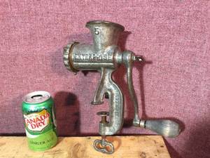 lot 27 image: Vintage Enterprise #5 Cast Food Grinder