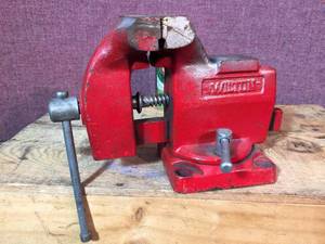 lot 28 image: Vintage Wilton 4 Swivel Bench Vise