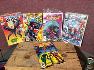 lot 30 image: Vintage Spiderman - Marvel - DC Comics