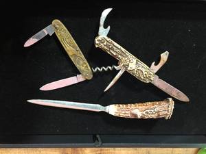 lot 64 image: Vintage German Stag Knives
