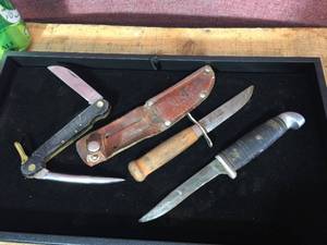 lot 67 image: Vintage Kinfolk- Mora - CSC Knives