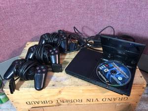 lot 78 image: Vintage Sony PS2 Play Station 2 Game Console