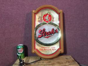 lot 86 image: Vintage Strohs Beer Light