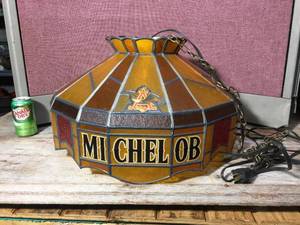 lot 89 image: Vintage MICHELOB Beer Hanging Bar Light