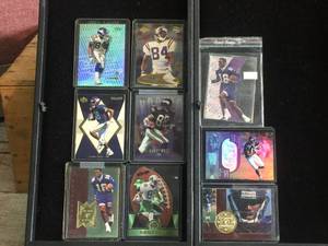 lot 112 image: 9 Randy Moss Collector Cards