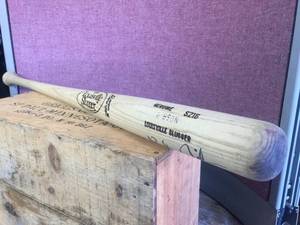 lot 113 image: MLB Kirk Gibson Louisville Slugger Game Used Bat