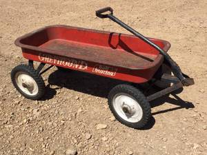 lot 156 image: Classic Hamilton Greyhound Wagon