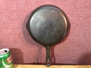 lot 174 image: Vintage Wagner Ware Cast Iron Skillet #6