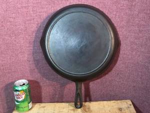 lot 192 image: Larger #10 Cast Iron Skillet