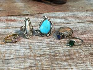 lot 197 image: 5 Sterling Silver Rings