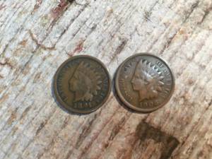 lot 205 image: 2 Indian Head Pennies U.S.