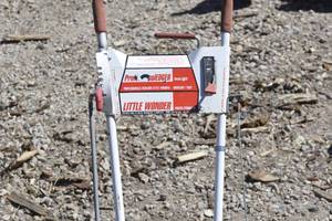 lot 10 image: Little Wonder Edger
