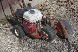 lot 18 image: Brown Bed ReDefiner Edger Model R450HA