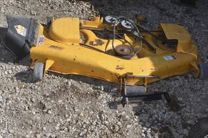 lot 10A image: Cub Cadet Riding Mower with 50 deck