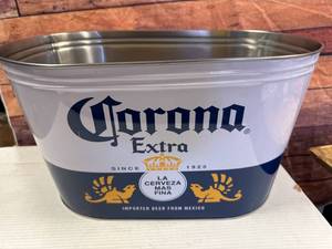 lot 46 image: New Corona Metal Ice Bucket 16 Inch Wide