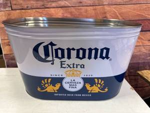 lot 47 image: New Corona Metal Ice Bucket 16 Inch Wide