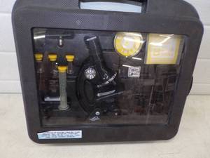 lot 19 image: Microscope Kit