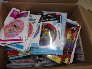 lot 25 image: Huge Box Of Mylar Balloons still in package