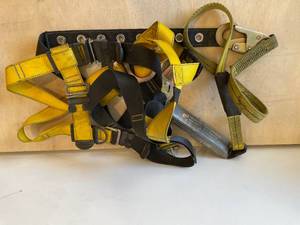 lot 42 image: Guardian Safety Harness with G Sal adjustable external shock lanyard