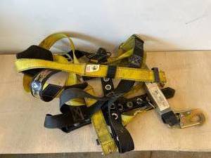 lot 50 image: Guardian Safety Harness with G Sal adjustable external shock lanyard