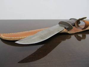 lot 28 image: Original Old EGW Combat Knife