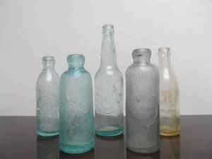lot 58 image: Early Antique Embossed Glass Beer & Other Bottles 