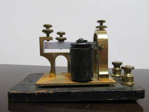 lot 22 image: Antique J.H. BUNNELL Company Brass Railroad Telegraph Key