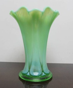 lot 127 image: Nice Larger Vintage Opalescent Green Glass Vase