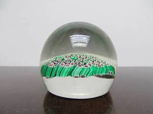 lot 130 image: Vintage Signed MURANO Millefiori Glass Paperweight