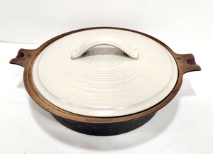 lot 221 image: Wonderful HUGE Vintage 6 Quart Stoneware Casserole - Franciscan Gourmet by Interpace