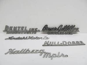 lot 194 image: Lot of Old Vintage MINNEAPOLIS Metal AutoCar Dealer Emblems