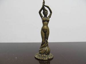 lot 280 image: Lovely Vintage Small Hindu Dancing Nude Figure