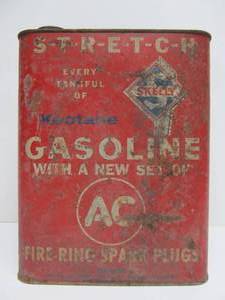 lot 292 image: Old Vintage SKELLY Gasoline 2 Gallon Metal Oil Can