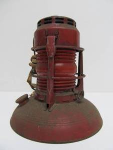 lot 293 image: Old Vintage Dietz No 40 Traffic-Gard Red Lantern