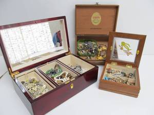 lot 313 image: Estate Lot of Vintage Costume etc Jewelry